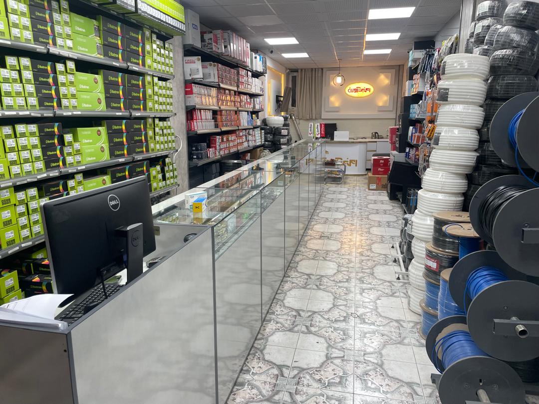 بهترین خدمات و محصولات را از ما خریداری بفرمایید